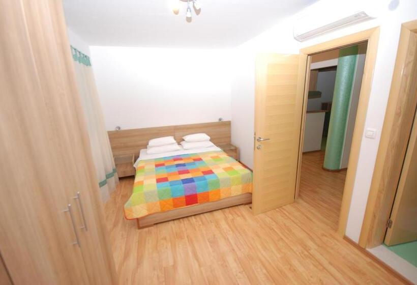 带2个卧室的公寓, Springs Apartments & Rooms