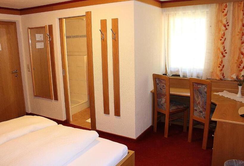 标准间, Haus Gisela