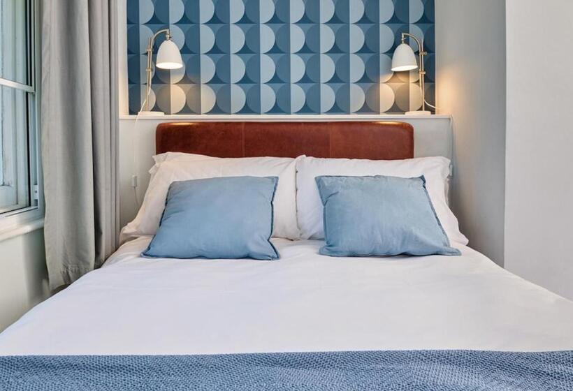 Номер Стандарт, Townhouse Exeter