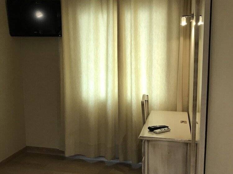 标准单人间, Hostal Cafe Gutgreco