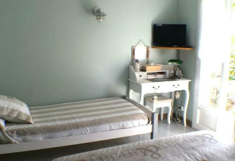 Трехместный Номер Комфорт, La Villa Vert Marine
