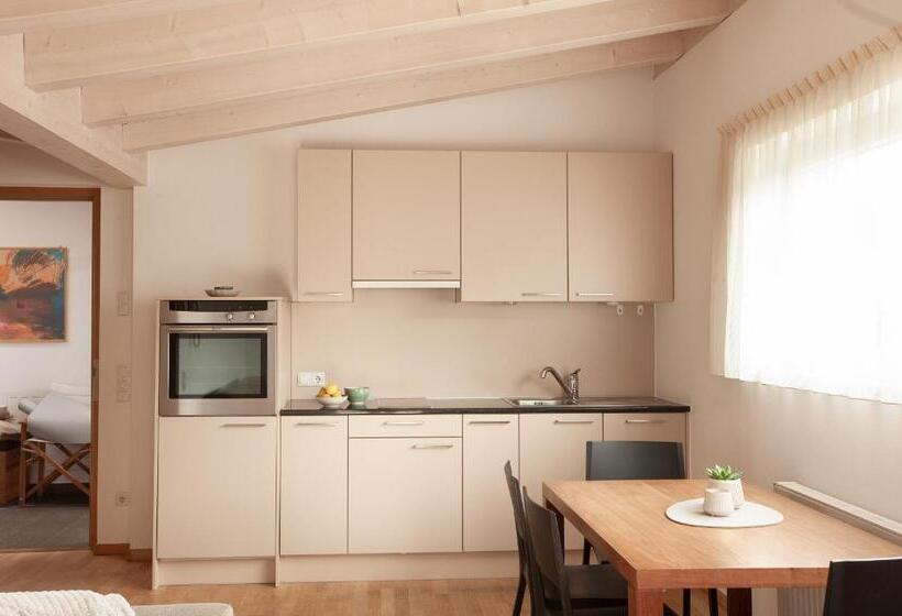 شقة غرفة واحدة, Residence Panorama