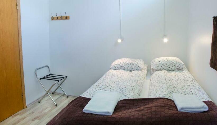 Habitación Estándar Baño Compartido, Hunkubakkar Guesthouse