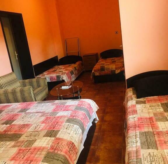 标准三人间, Guest House Dobrev