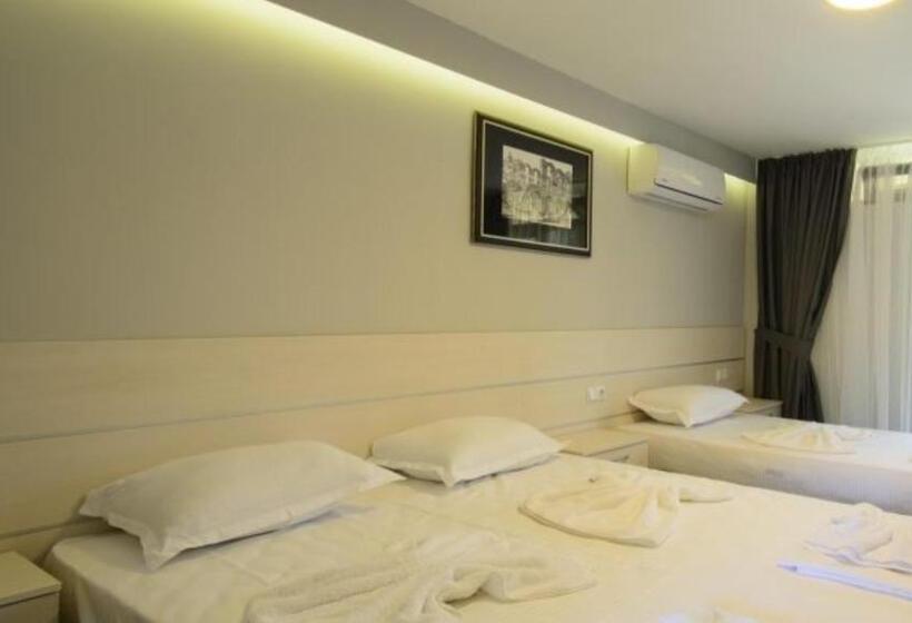 Номер Стандарт Трехместный, Holiday Village Lozenets