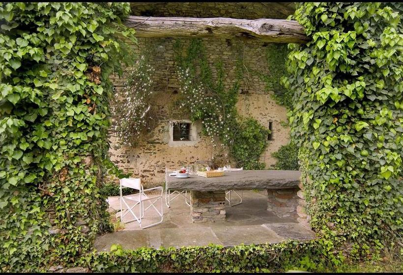 スタンダードスタジオ, Agriturismo Famiglia Al Castello Di Bagnolo