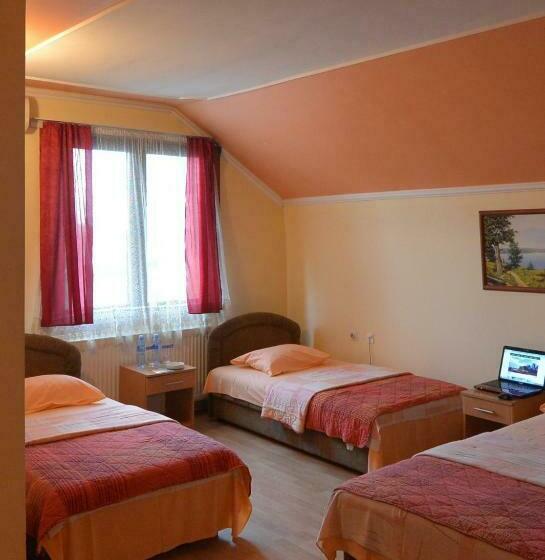 اتاق استاندارد سه نفره, Guest House Vila Bor