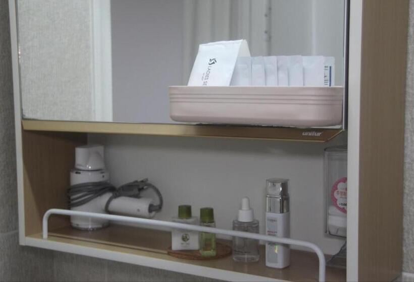 اتاق استاندارد, All In One Guesthouse