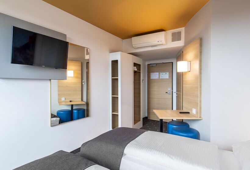 Номер Стандарт, B&b Hotel Landshut