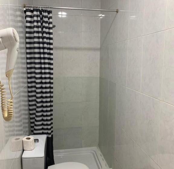 اتاق استاندارد یک نفره, Hostal Alcobia