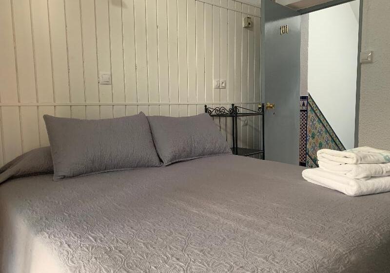 اتاق استاندارد سه نفره, Hostal Alcobia