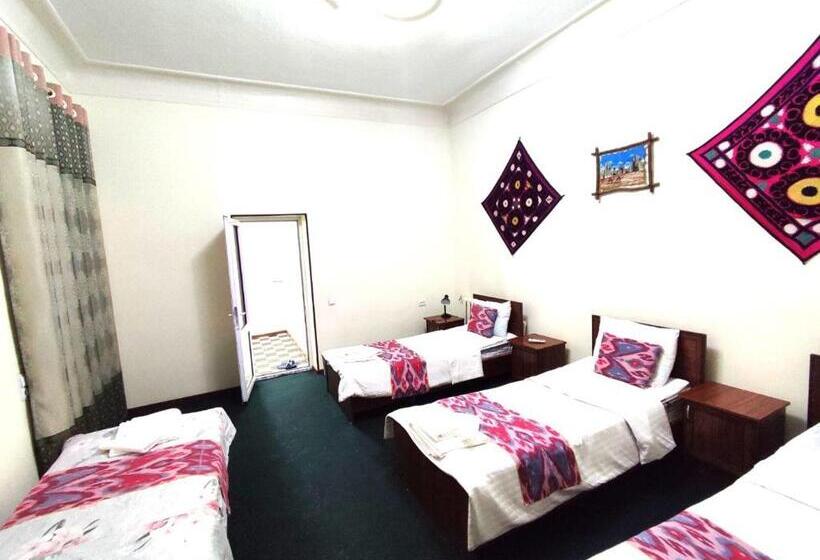 חדר סופריור לארבעה, World Guest House