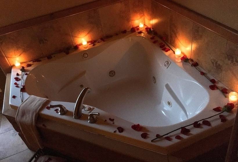 جناح تنفيذي مع إطلالات, Callahan S Mountain Lodge