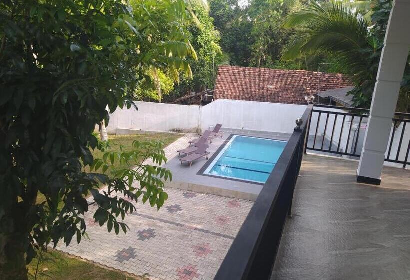 חדר דלוקס עם מרפסת נוף לים, The Green Lagoon Villa