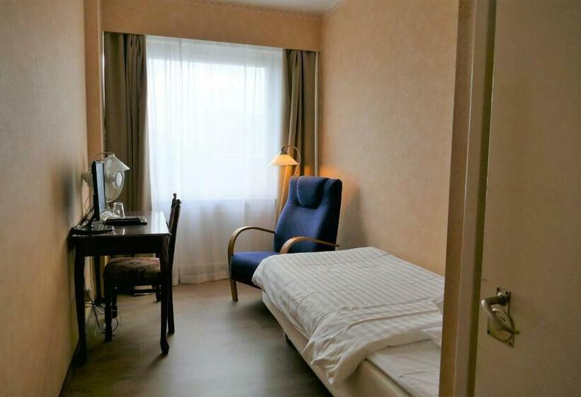 스탠다드 싱글 룸 공동욕실, Linnanpiha Bed & Breakfast