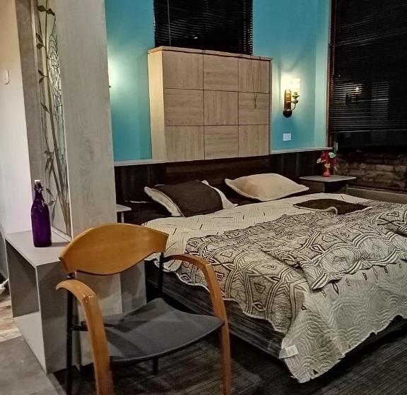 Superior room with lake view, Abadia De Tomine