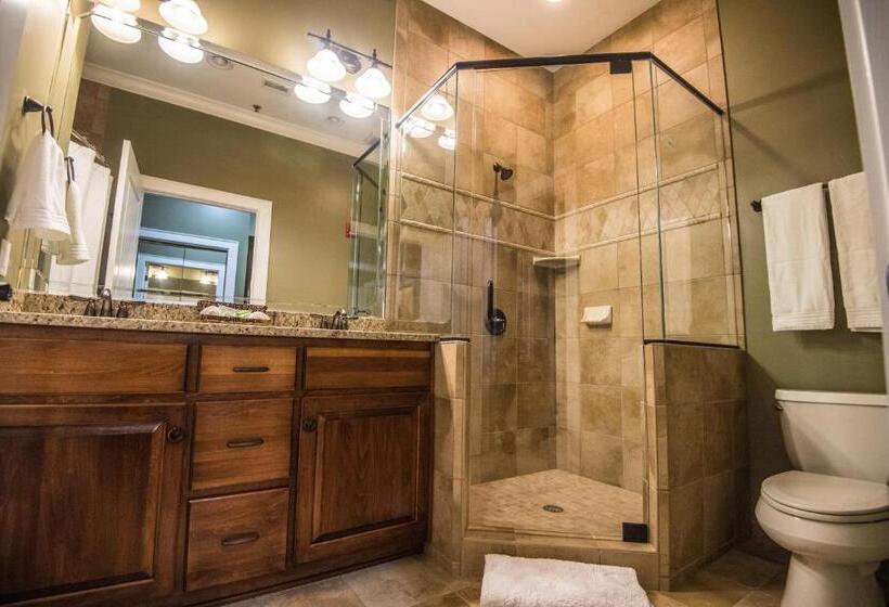Номер Deluxe, Magnolia Creek Lodge