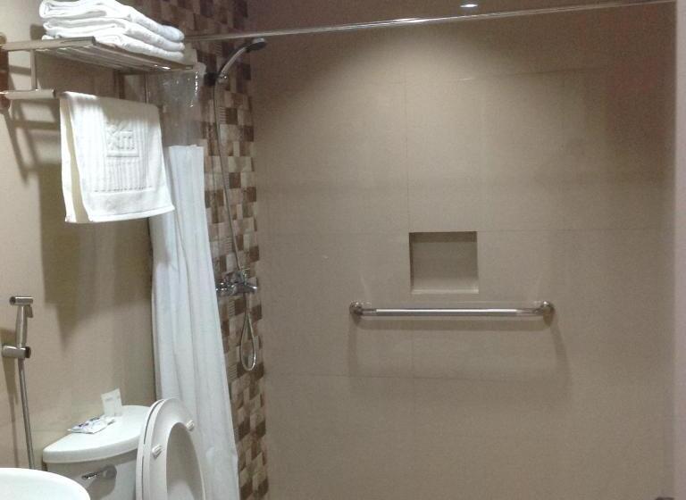 اتاق لوکس خانوادگی, W