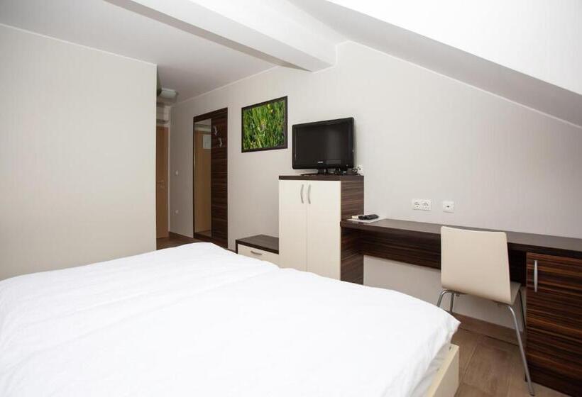 اتاق استاندارد, Rooms En Krajcar