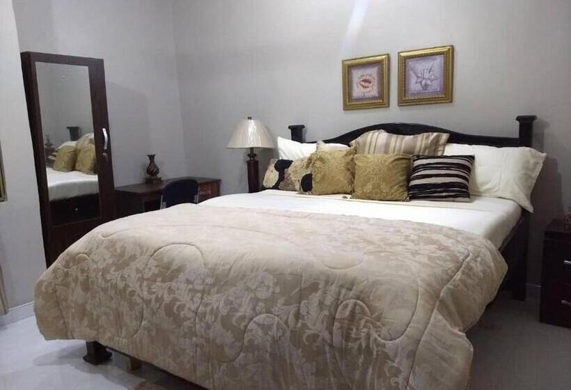 سوییت خانوادگی, The Winford Boutique Hotel Achimota