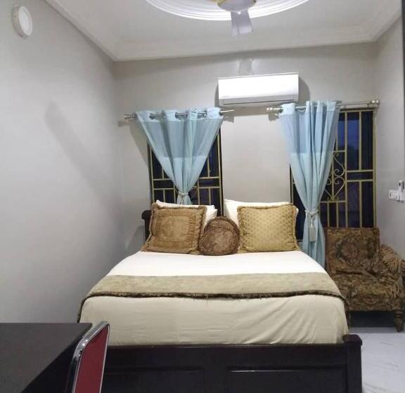 اتاق استاندارد, The Winford Boutique Hotel Achimota