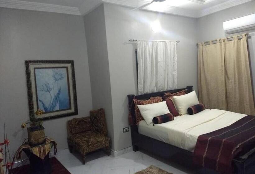اتاق سوپریور, The Winford Boutique Hotel Achimota