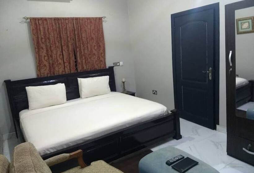 اتاق سوپریور, The Winford Boutique Hotel Achimota