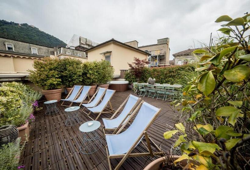 اتاق استاندارد با چشم‌انداز, Bello!lake Como Suites