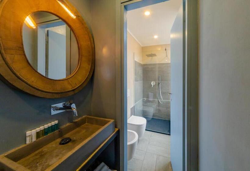 اتاق استاندارد با چشم‌انداز دریاچه, Bello!lake Como Suites