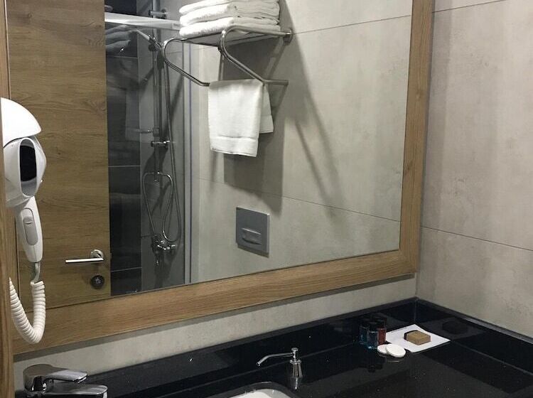 Одноместный Номер Вид на Сад, Nehi̇r Hotel Keşan