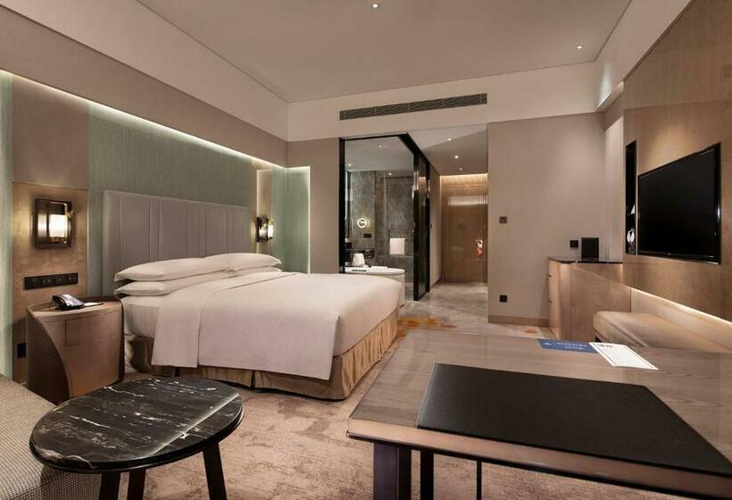 스탠다드 룸 킹사이즈 침대, Hilton Taizhou