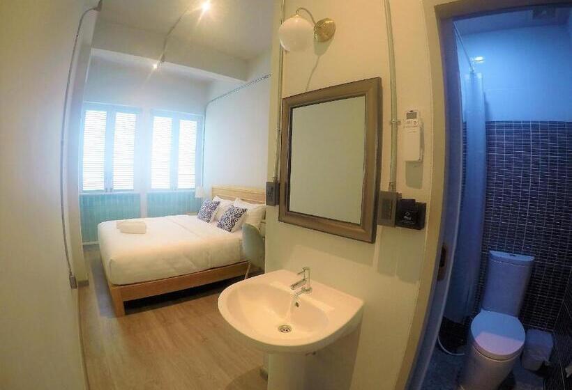 스탠다드 룸 킹사이즈 침대, Latima Boutique Hostel