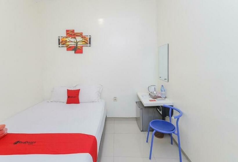 Номер Стандарт, Reddoorz Plus At K23 Rungkut Madya
