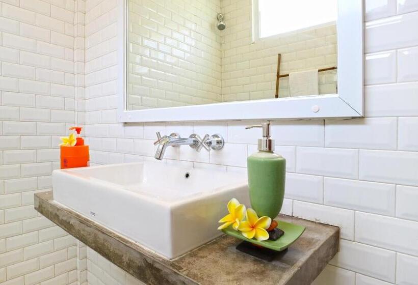 Кровать в Общей Комнате, Margarita Surf Hostel Canggu