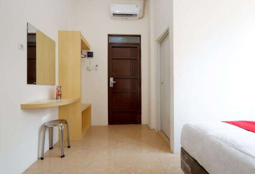 Номер Стандарт, Reddoorz Near Akademi Kepolisian Semarang