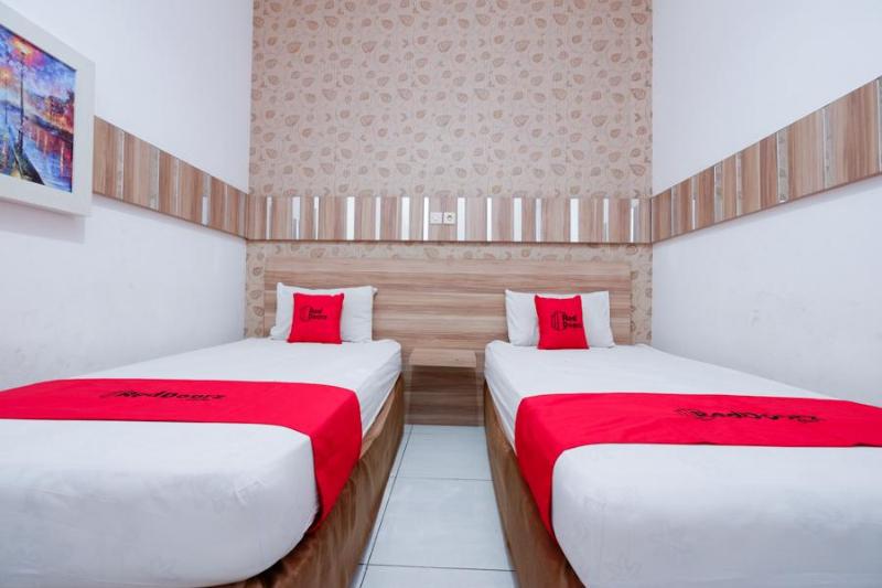 标准间, Reddoorz Near Plaza Simpang Lima