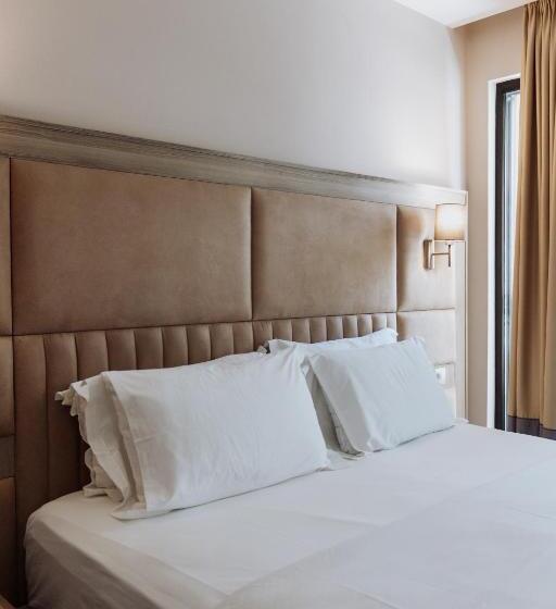 스탠다드 룸 측면 바다 전망, Royal G Hotel And Spa