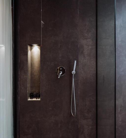 디럭스 룸 킹사이즈 침대, Royal G Hotel And Spa