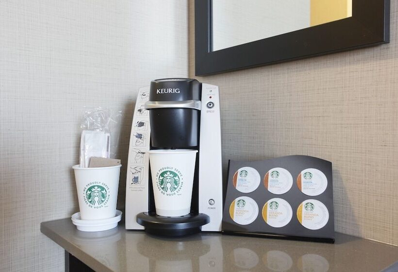 جناح إدارى, Pomeroy Inn & Suites Prince George