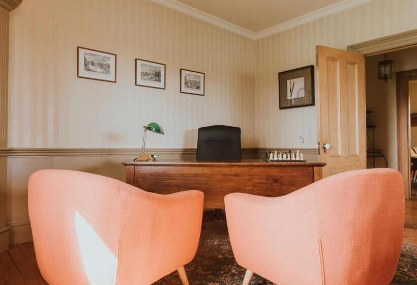４ベッドルームハウス, The Kitch Inn   Boutique Inn And Wine Bar
