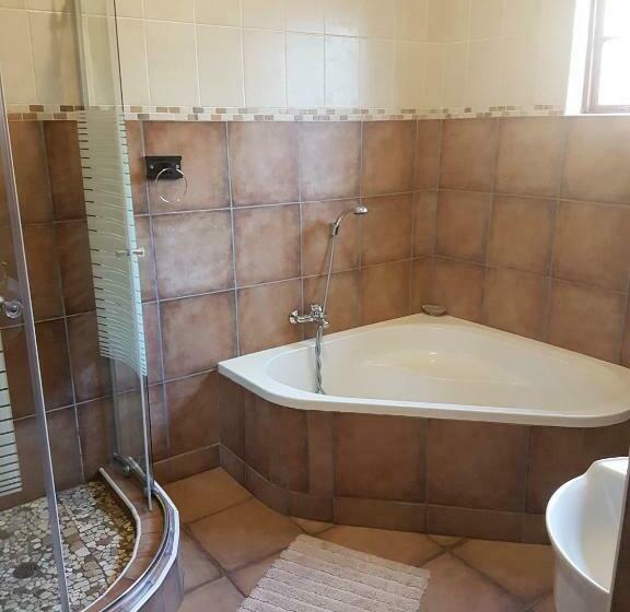 Дом 2 Спальни, Oppi Rotse Guesthouse