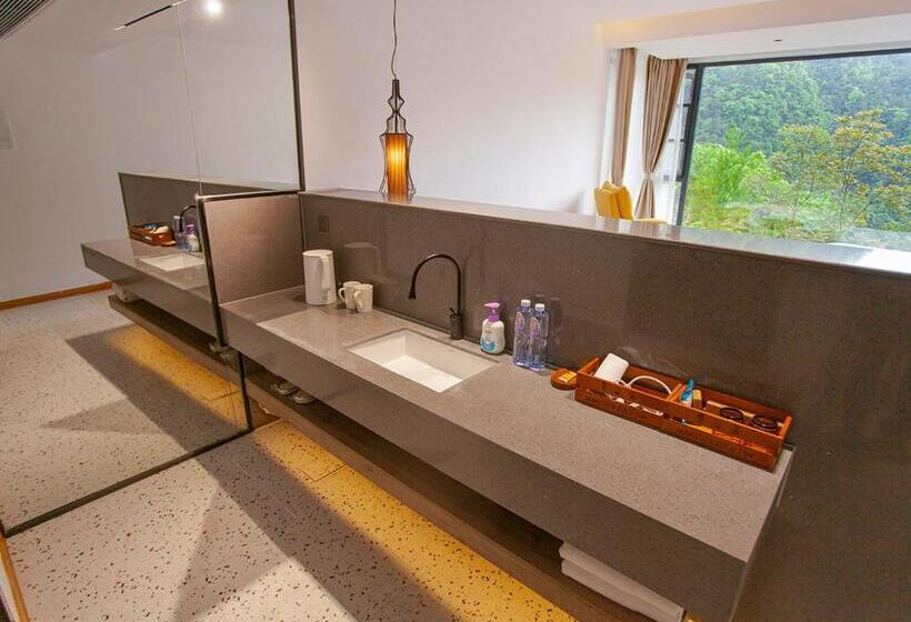 자쿠지 스위트, Mount View Cottage