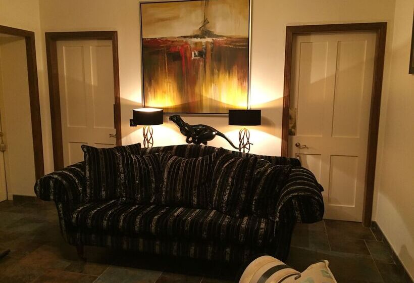 اتاق استاندارد با چشم‌انداز باغ, Retreat At The Knowe Auchincruive Estate
