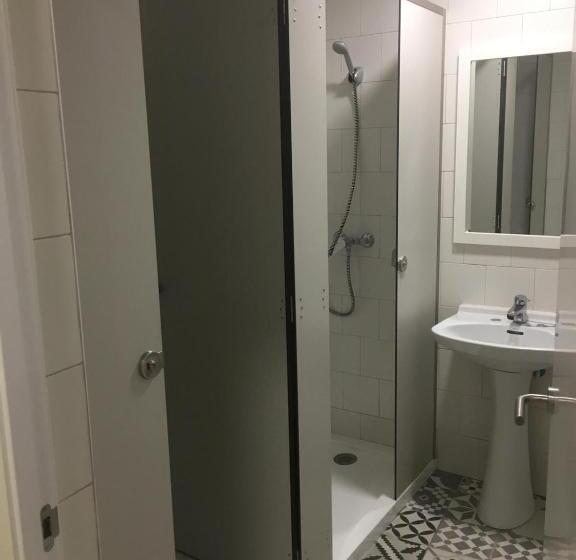 공동 객실, Llanes International Hostel