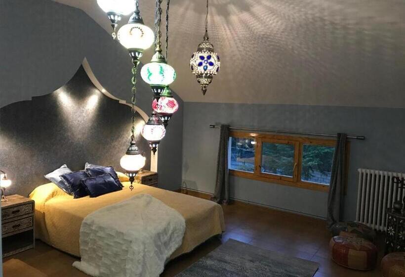 Дом 4 Спальни, Hospedería Casa Martell