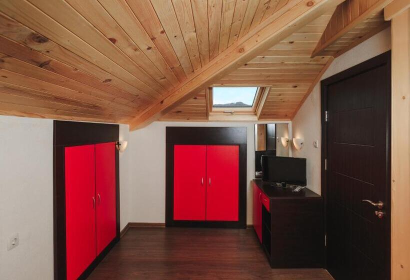 Люкс 2 Спальни, Zlatograd 2 Iosifova Guest House