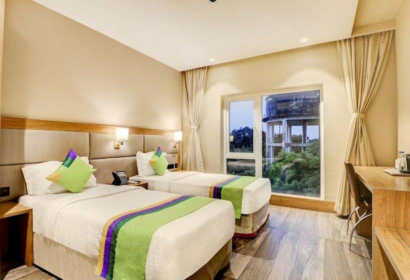 Номер Deluxe, Treebo Radhe Palace