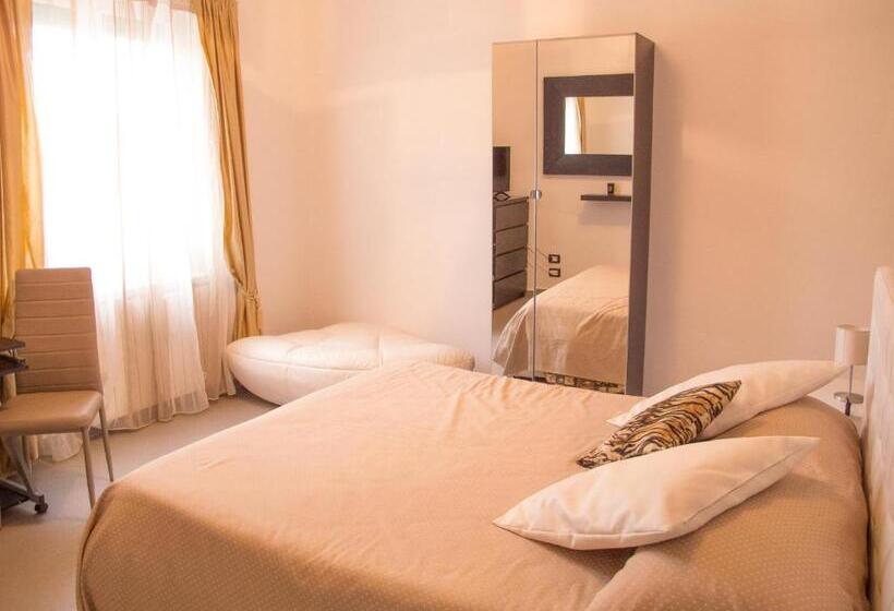 اتاق لوکس, B&b Ricci