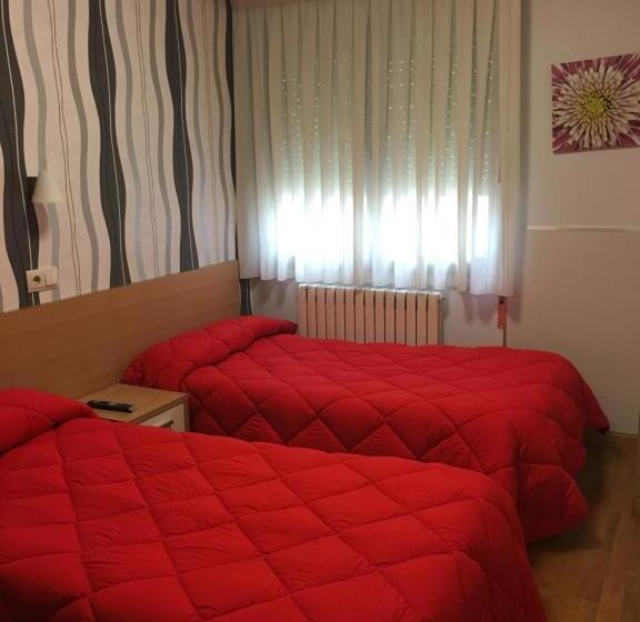 Standardrum, Hostal La Cortijana