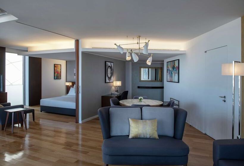 سوییت اجرایی, Hilton Beirut Downtown